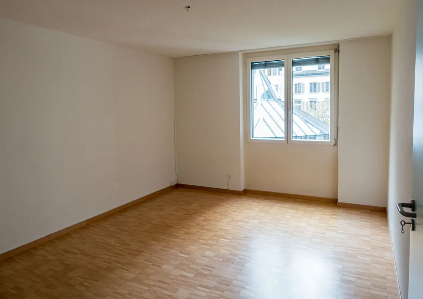 Cozy Living in the City Center - Photo 6 of 6