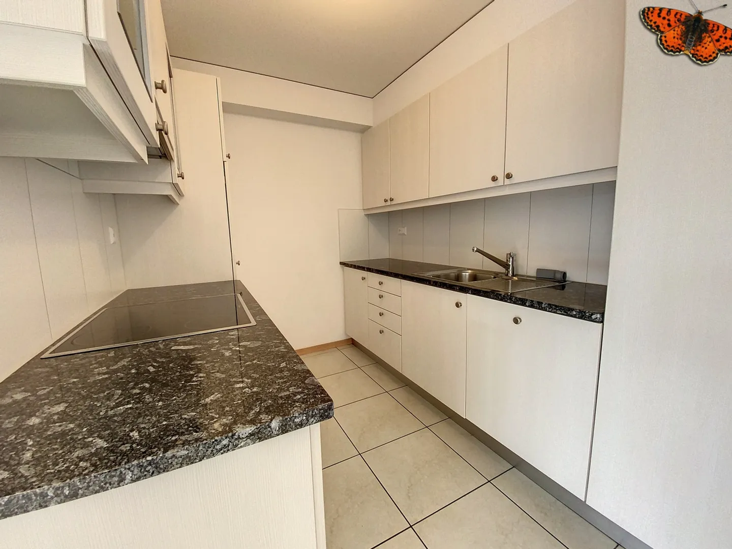 CHIC 3 ½ ROOMS - CITY CENTER! - Photo 5 of 12
