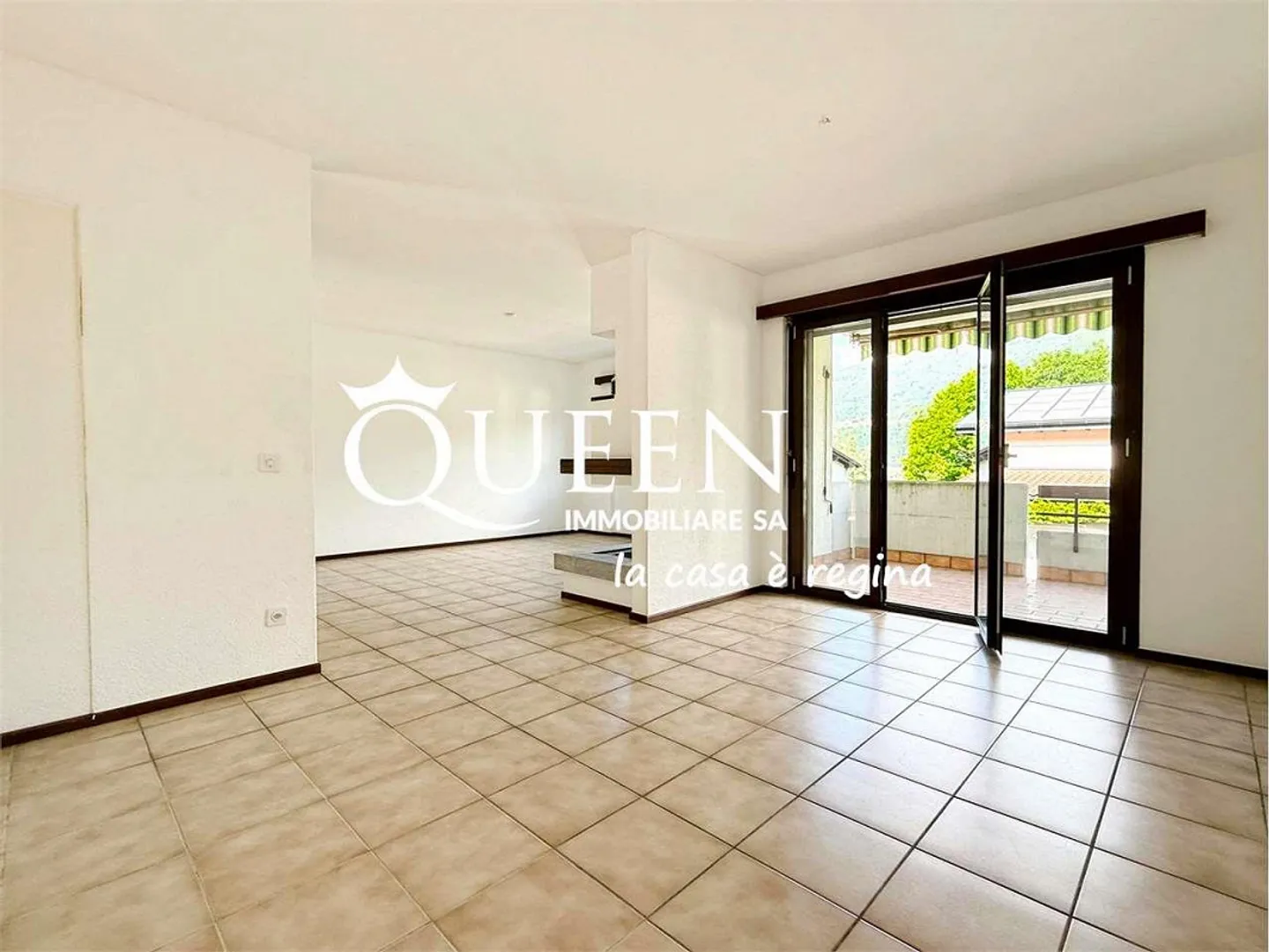 Vezia: 5-Zimmer-Haus mit Garten - Foto 5 von 13