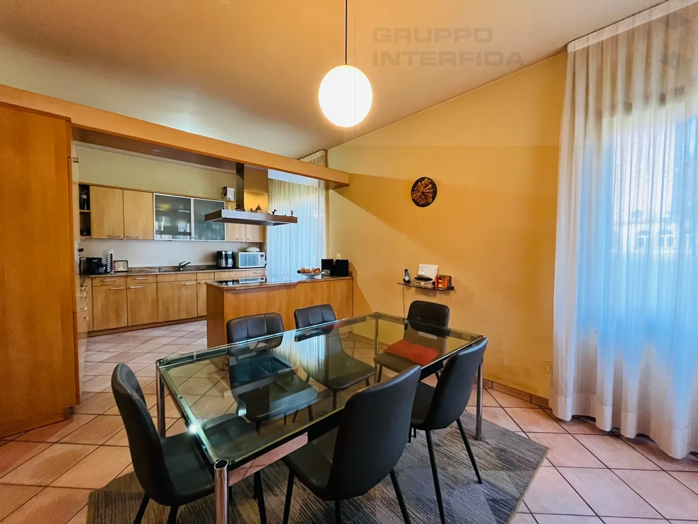 GROßES EINFAMILIENHAUS - Foto 6 von 7