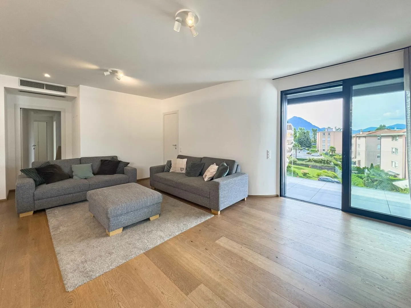 Appartamento in vendita - Foto 1 di 6