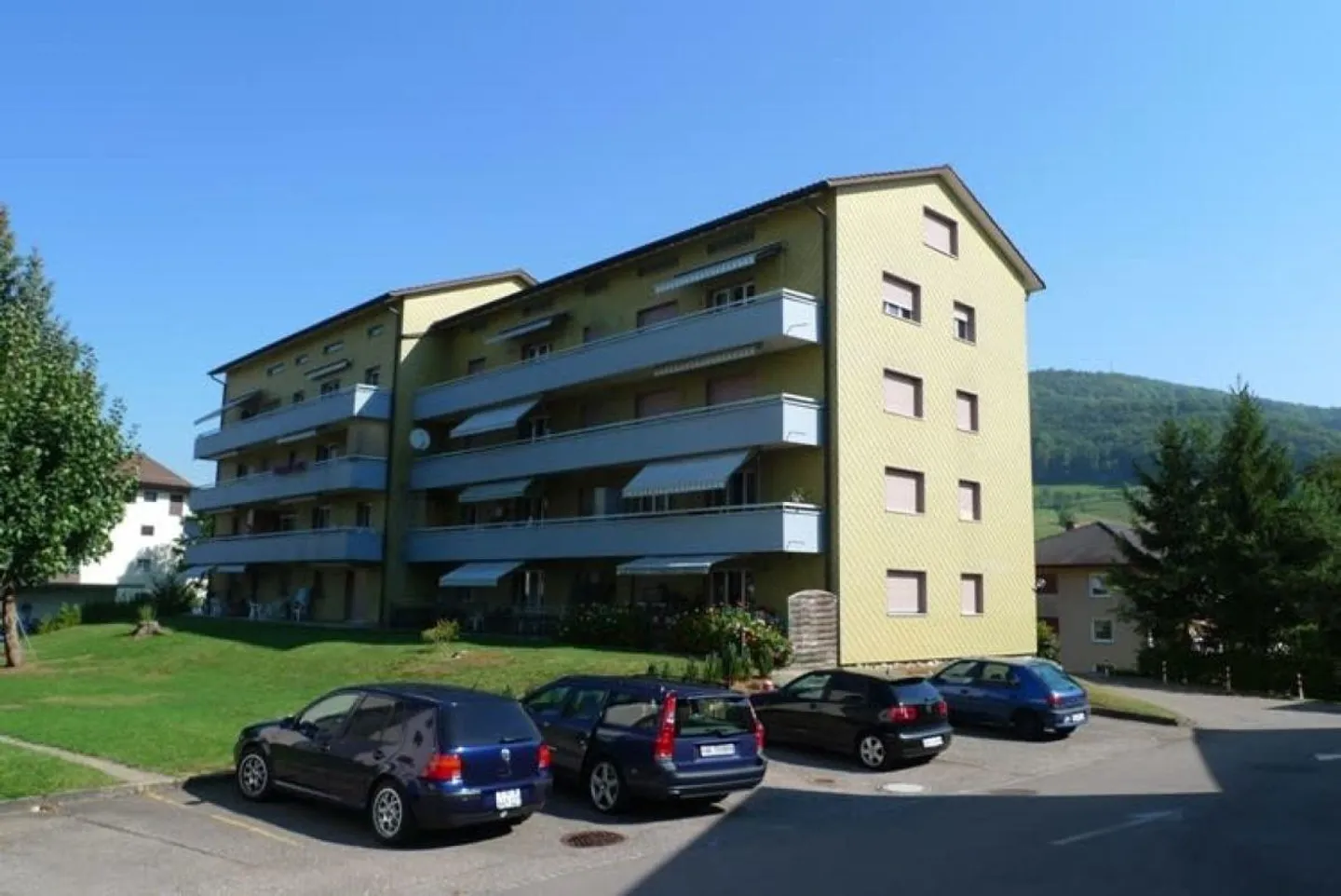 Spacious, bright 3.5-room apartment with sunny balcony - Photo 1 of 8