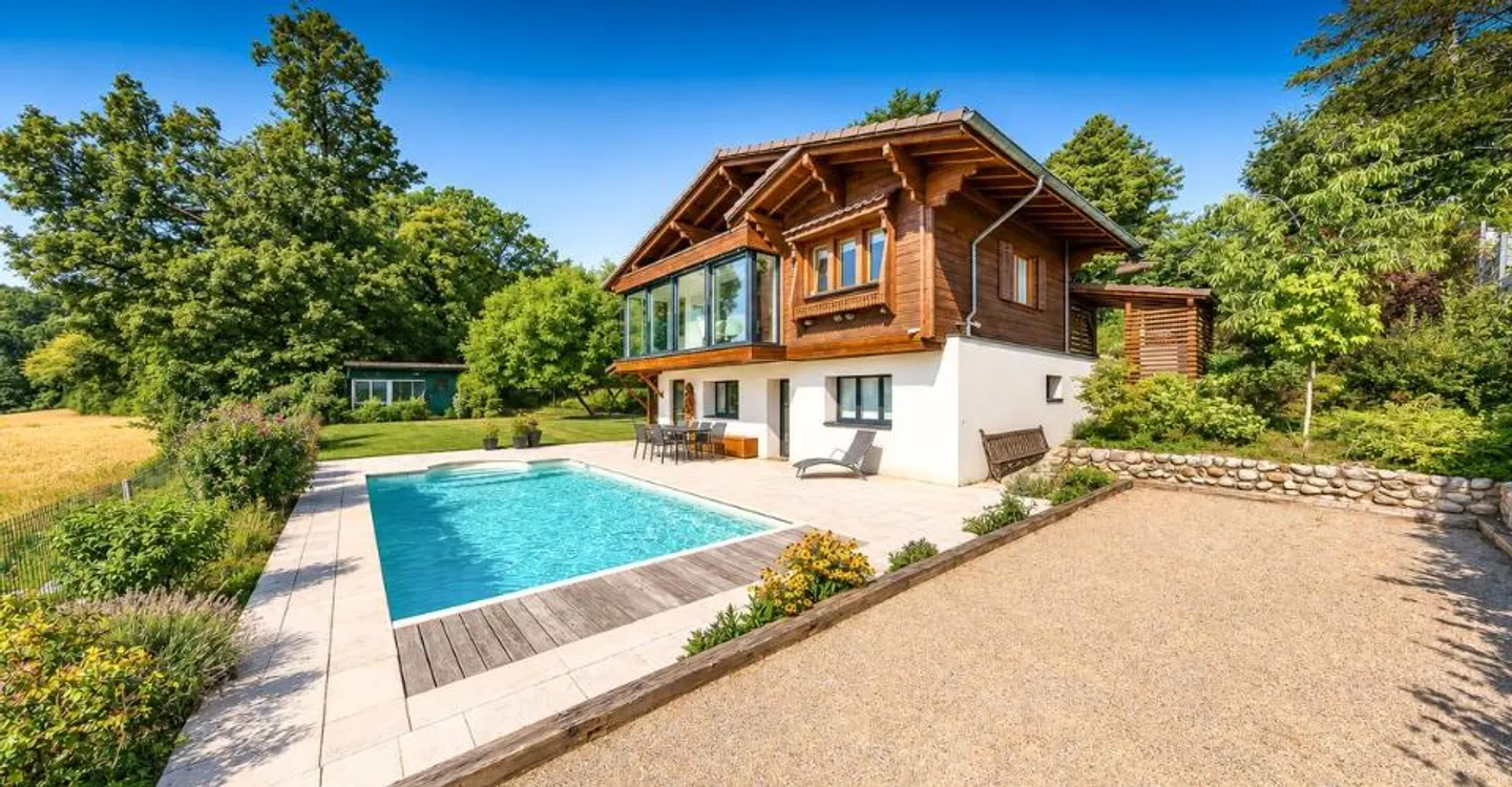 Very beautiful villa with panoramic view of the lake & Mt-Blanc! - Photo 2 of 13