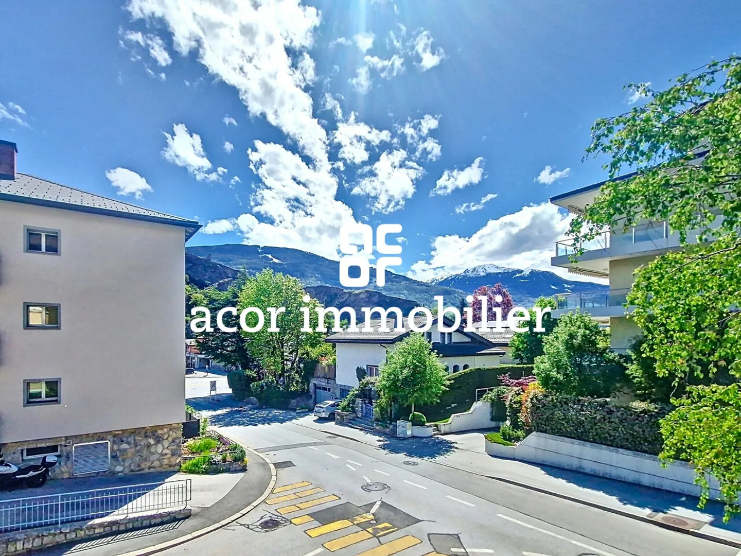 Spacious 4.5 Room Apartment in the Desirable Platta District in Sion! - Photo 1 of 6