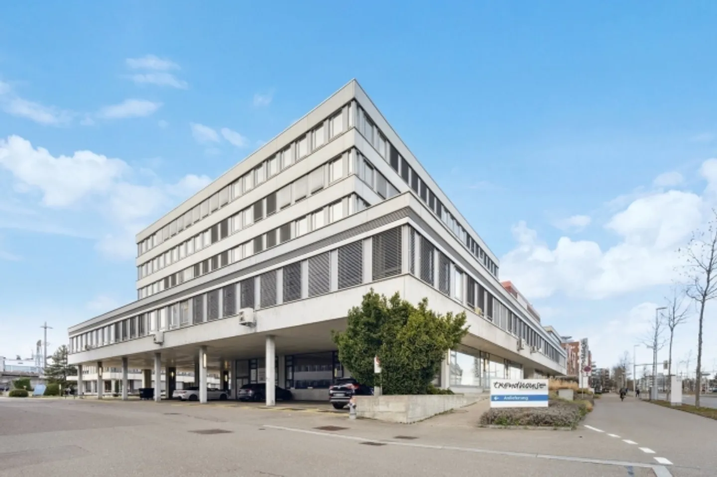 UFFICI a partire da 14m² Centralmente situati, luminosi e confortevoli fino al 28.02.2026! - Foto 3 di 9