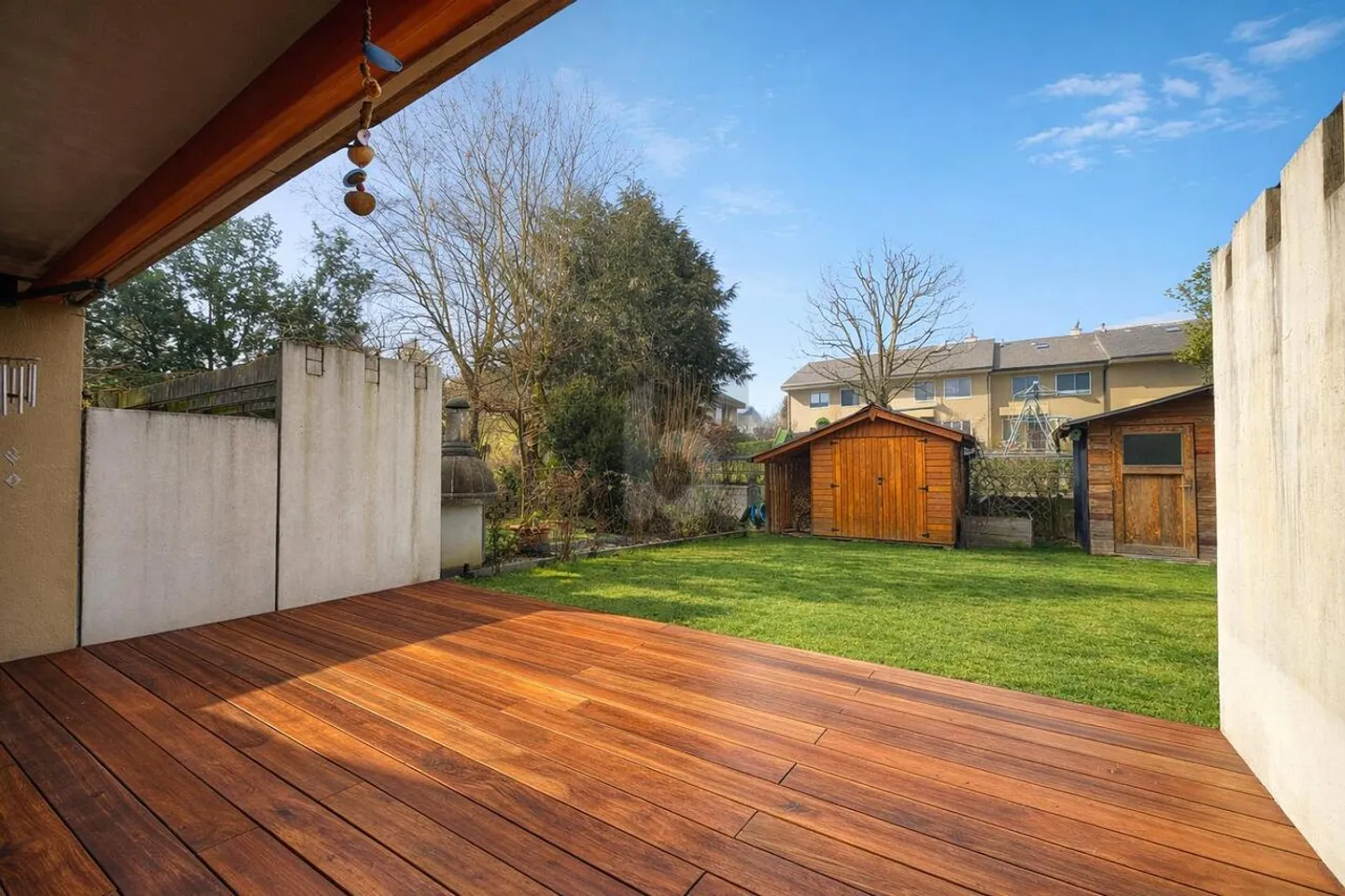 Modern saniertes Haus mit Garten - Foto 1 von 6