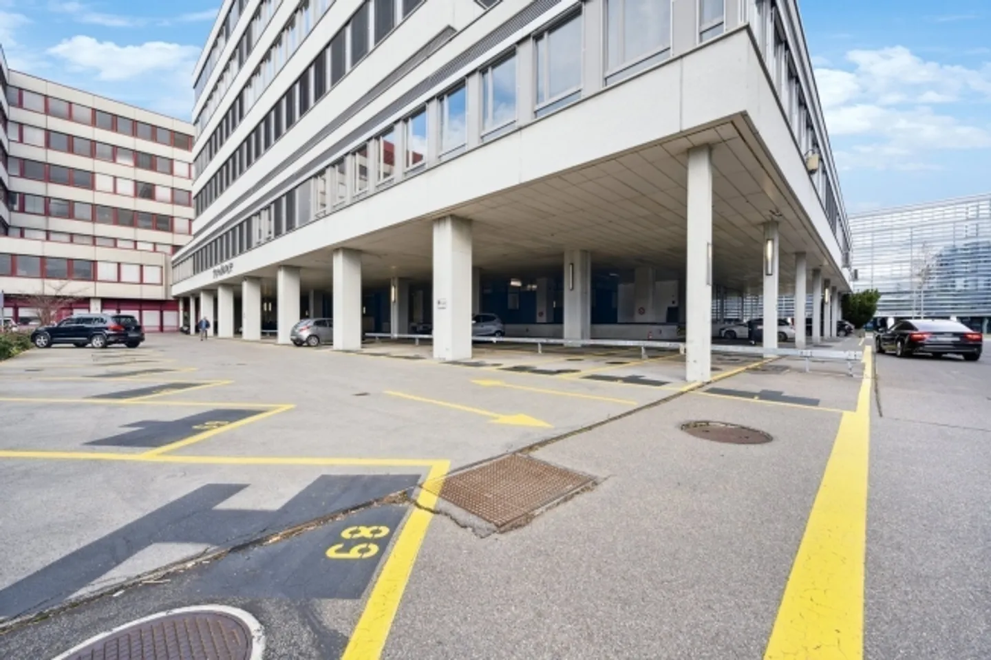 UFFICI a partire da 14m² Centralmente situati, luminosi e confortevoli fino al 28.02.2026! - Foto 7 di 9
