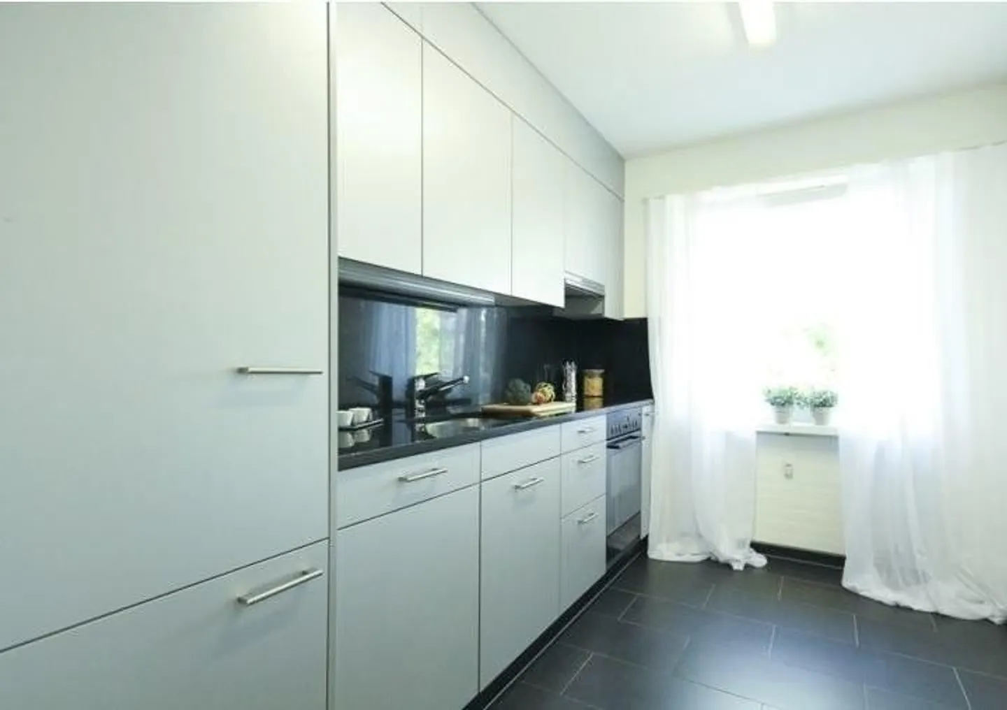 Sanierte Wohnung mit Balkon - Foto 2 von 9