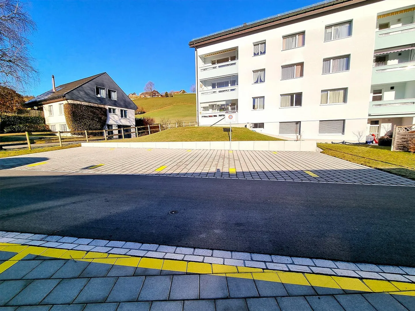 Vivere con vista sulle colline e sul paesaggio montano - Foto 14 di 14