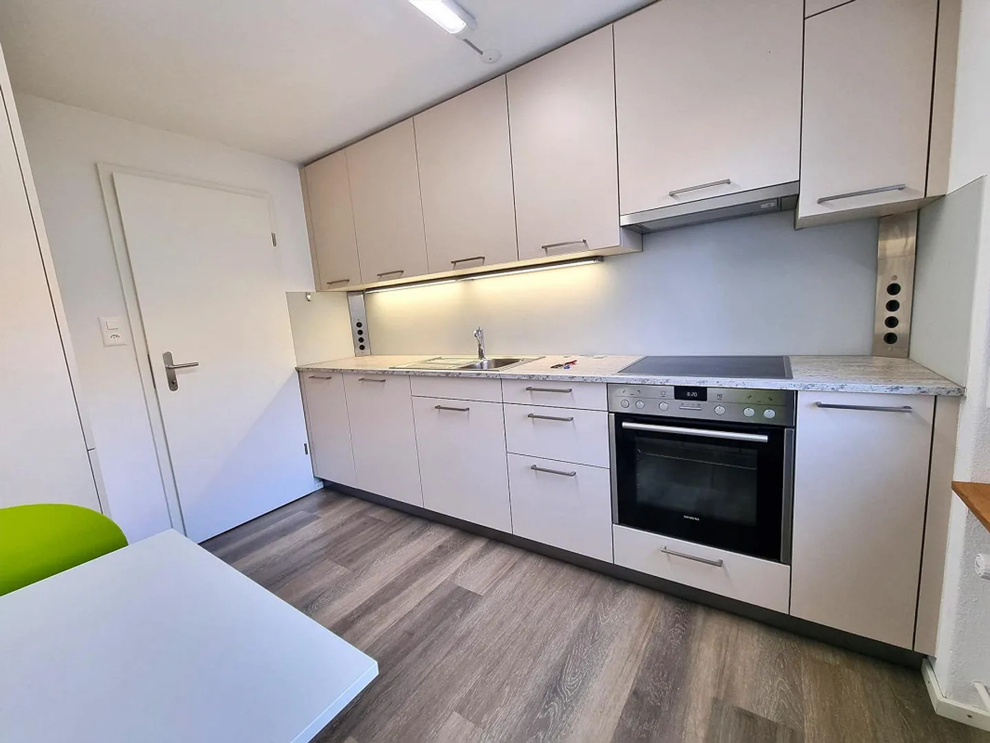 Vivere con vista sulle colline e sul paesaggio montano - Foto 2 di 14