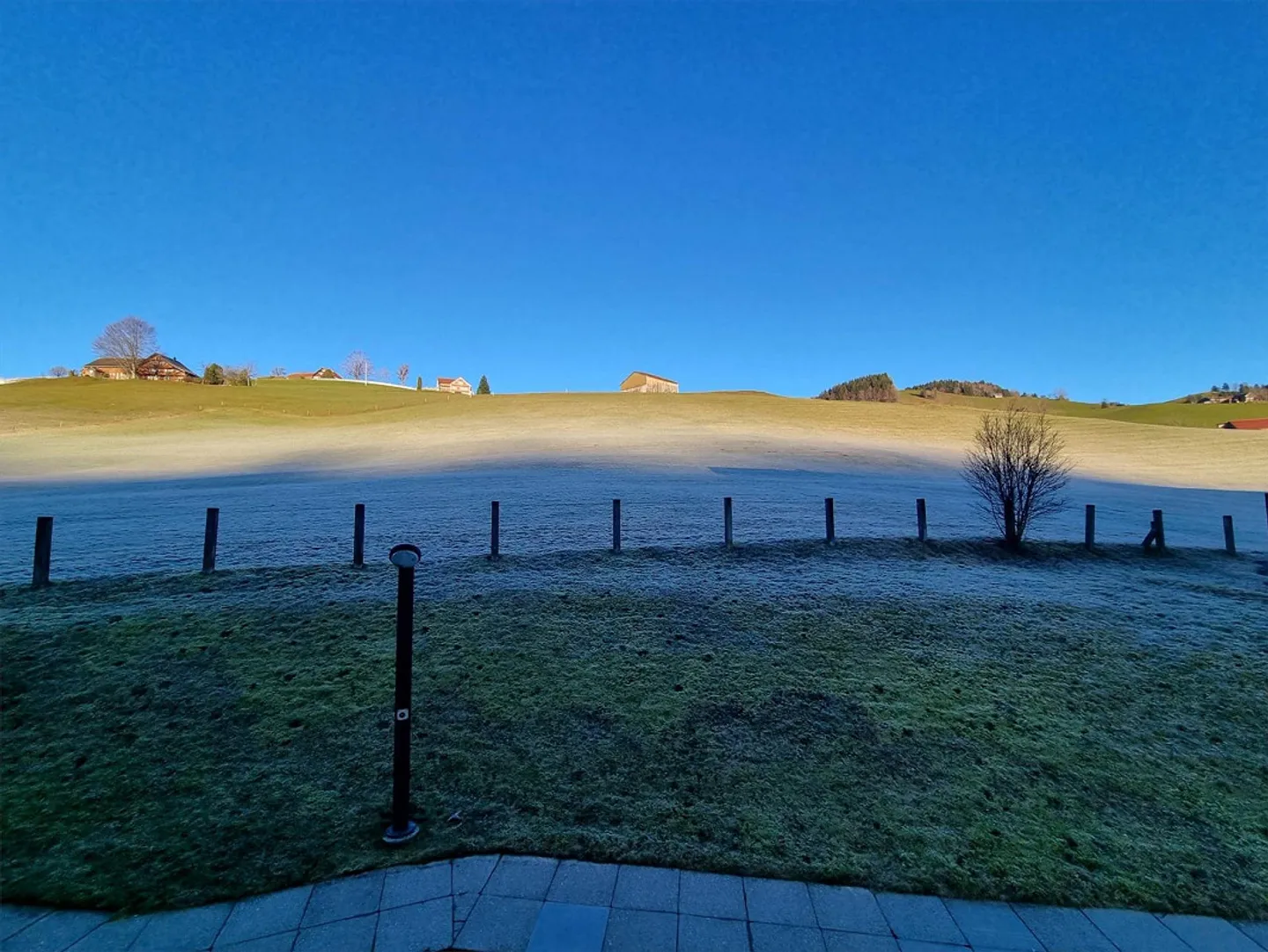 Vivere con vista sulle colline e sul paesaggio montano - Foto 7 di 14
