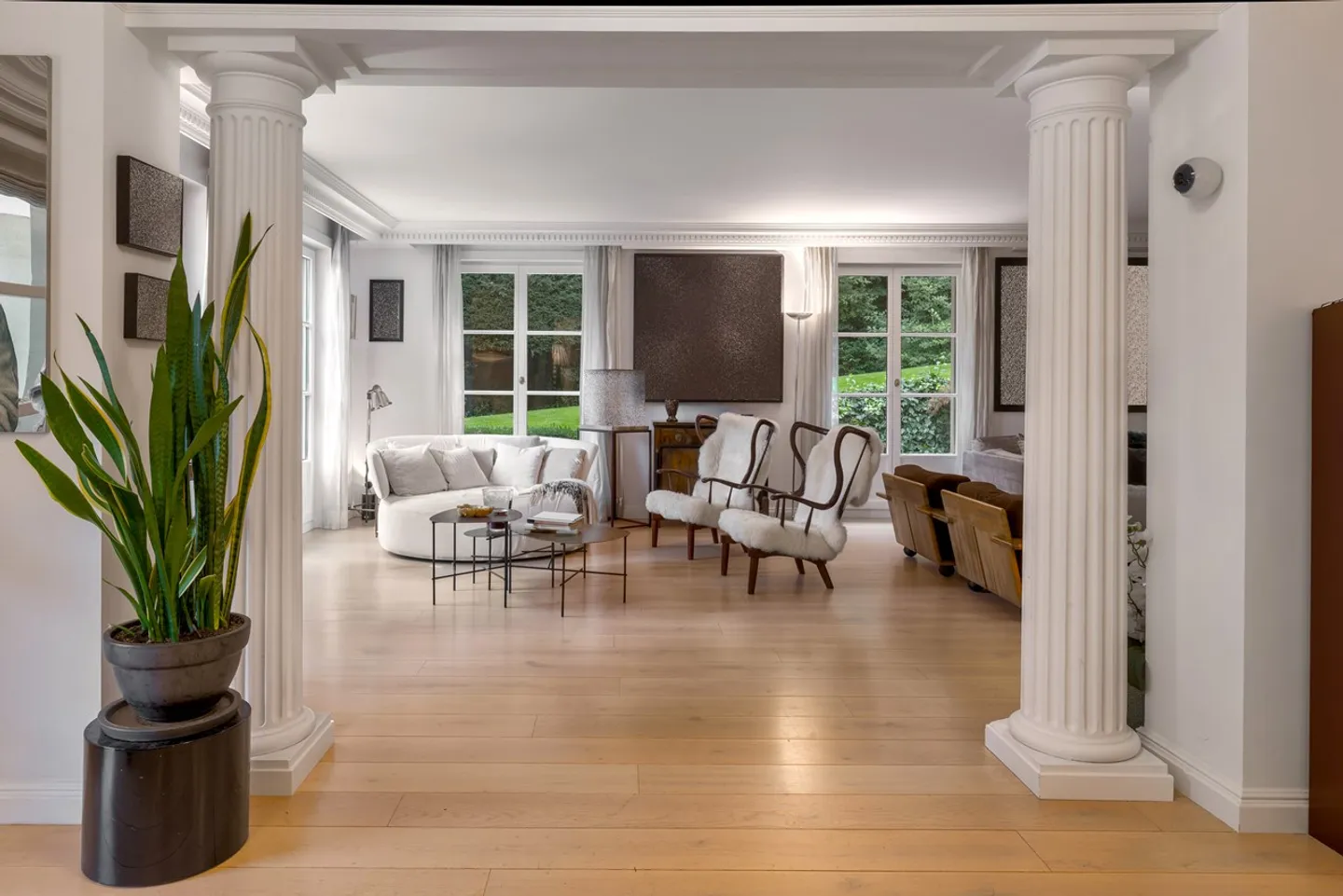 High-end duplex in a prestigious residence in an idyllic setting - Photo 1 of 10