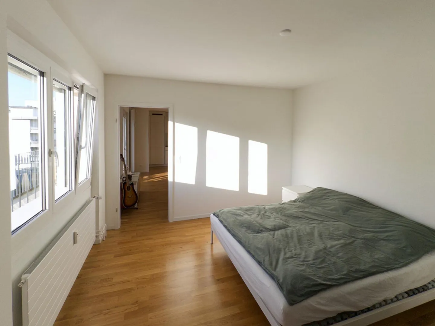 Moderne 2.5-Zimmerwohnung - Foto 3 von 7