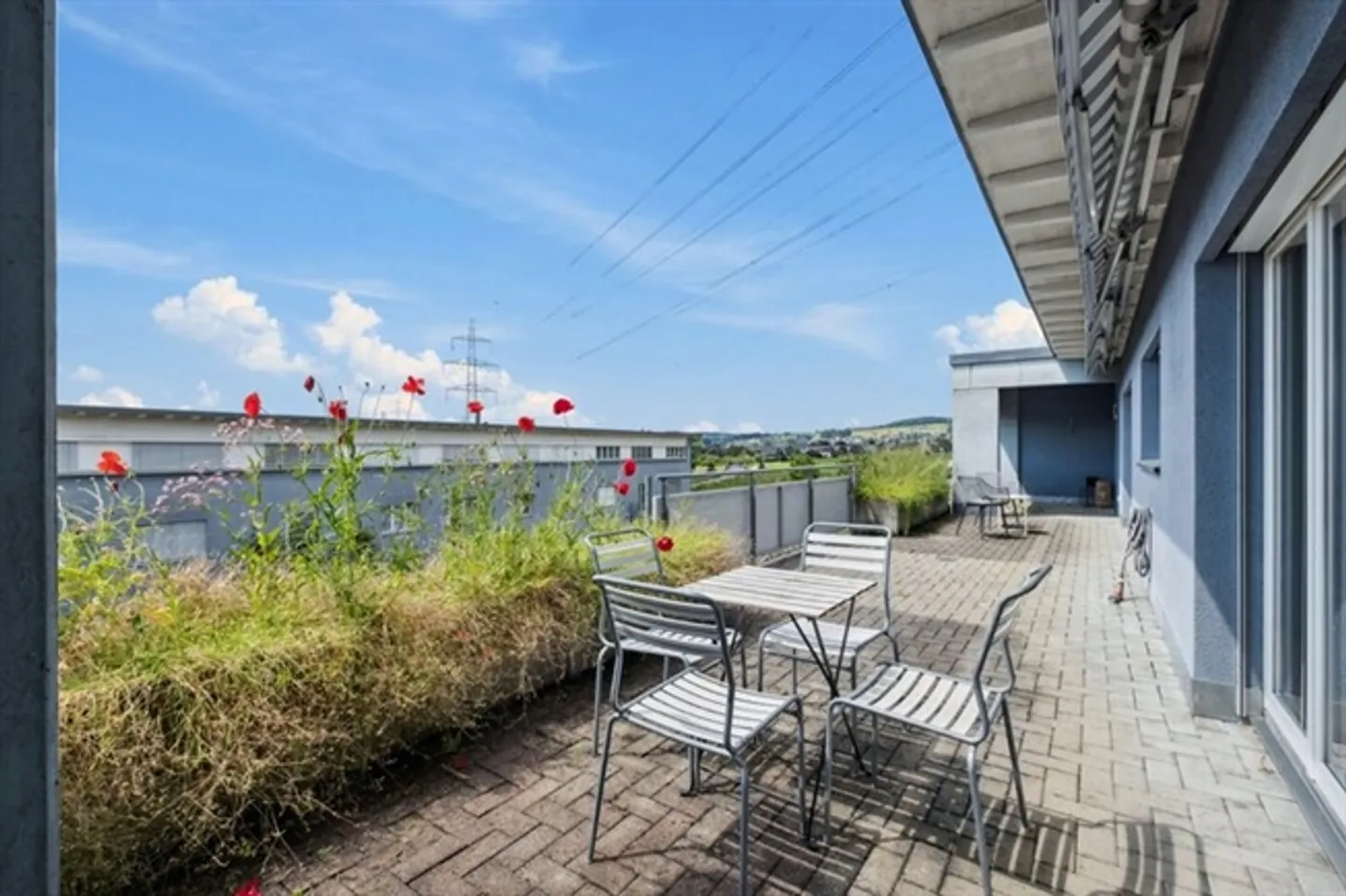 AMPIO SPAZIO ABITATIVO CON STUFA SVEDESE - PENTHOUSE A BAAR - Foto 7 di 8