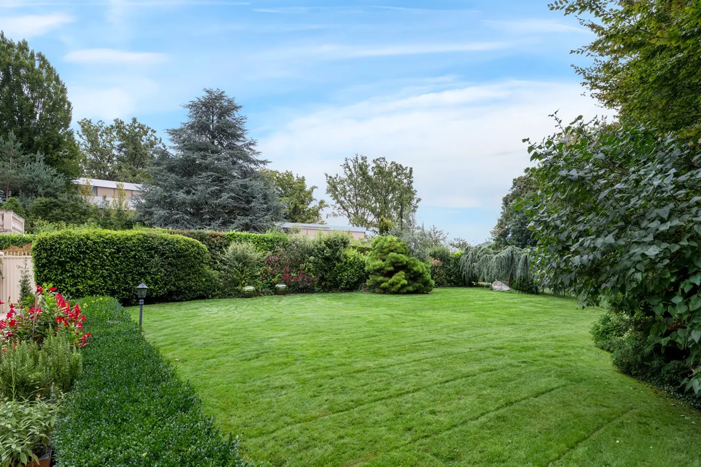 High-end duplex in a prestigious residence in an idyllic setting - Photo 7 of 10