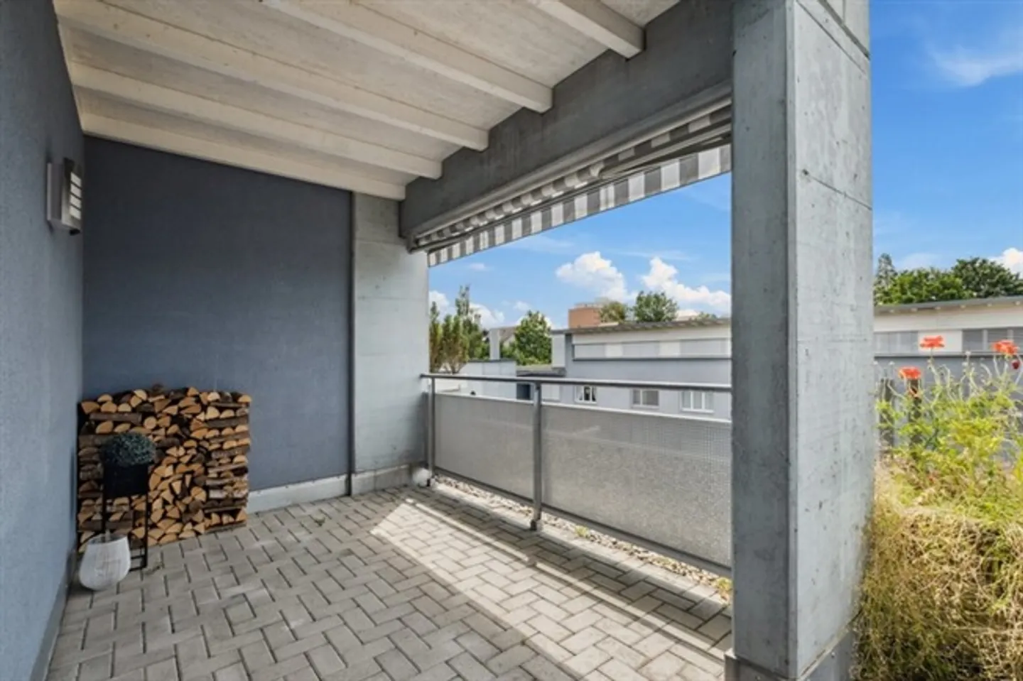 AMPIO SPAZIO ABITATIVO CON STUFA SVEDESE - PENTHOUSE A BAAR - Foto 8 di 8