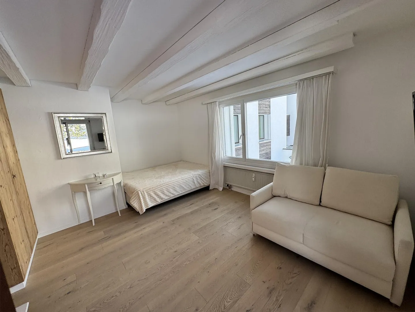 Studio Laax Murschetg, top location, available immediately until November, indoor pool, sauna - Photo 2 of 11