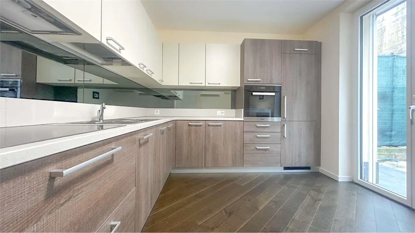 Villa with 4.5 rooms, large terrace and private garden - Photo 4 of 11