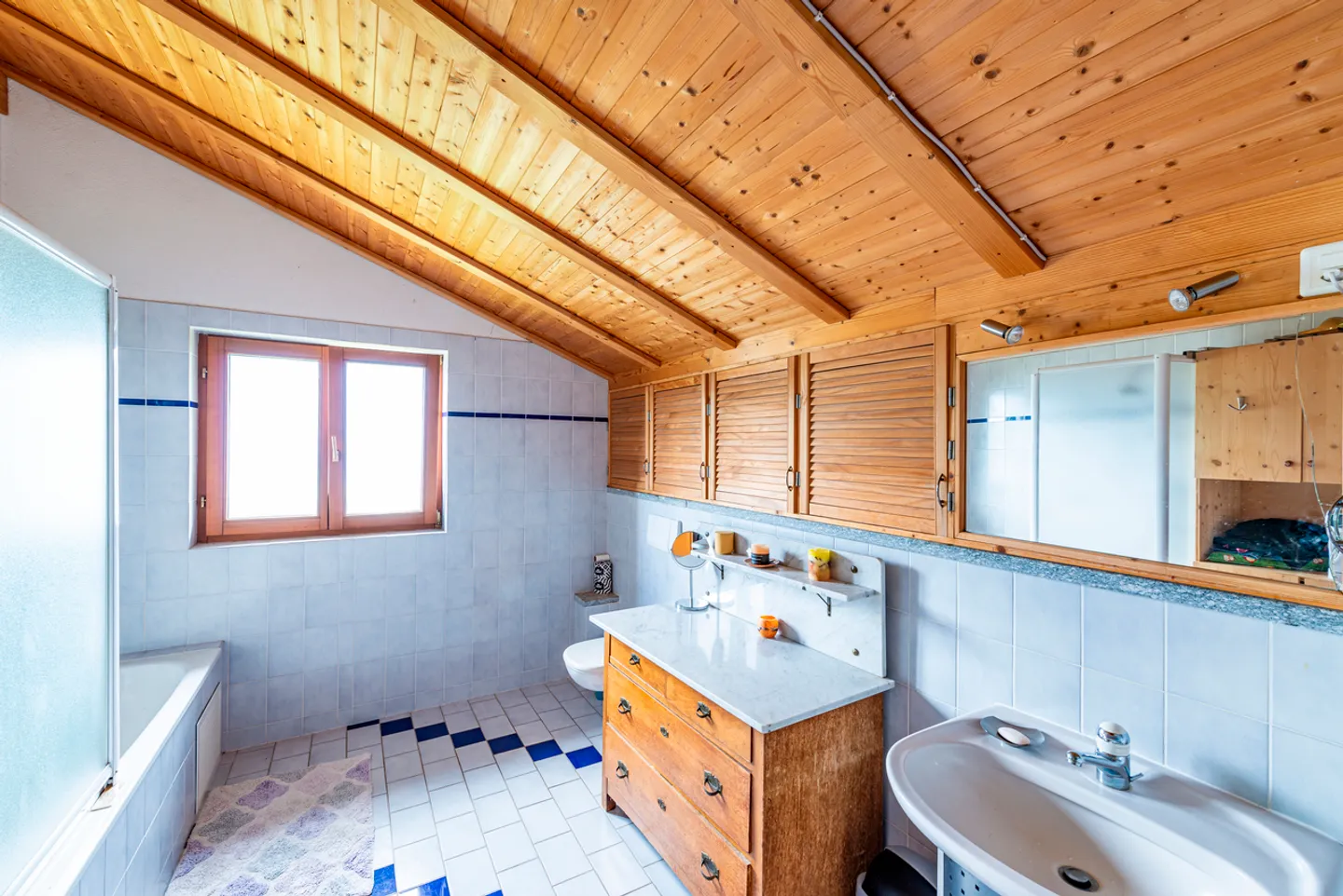 Casa ticinese con 20'000 m di terreno, piscina e rustico - Foto 16 di 20