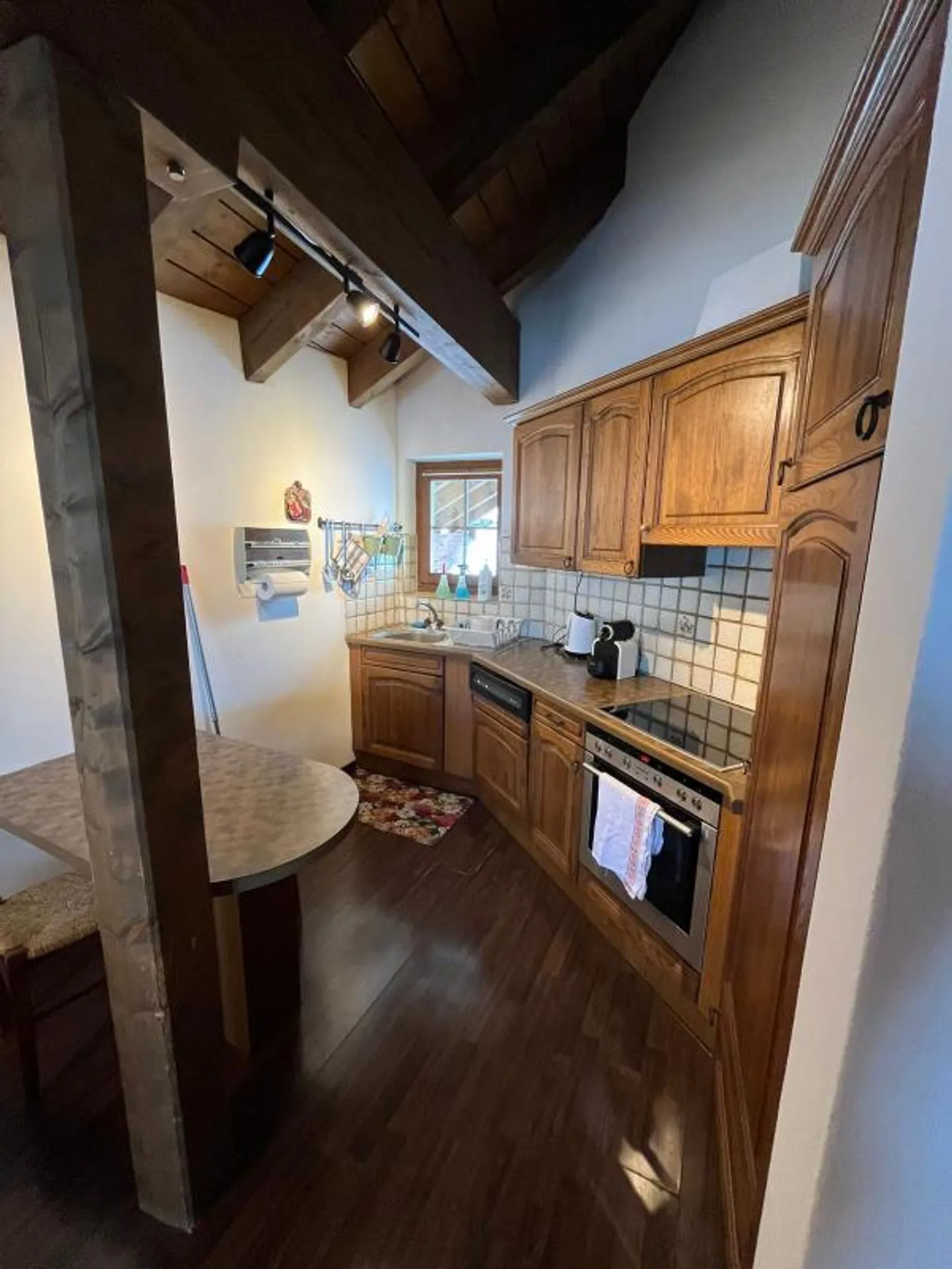 2.5 Room Attic Apartment - Photo 4 of 5