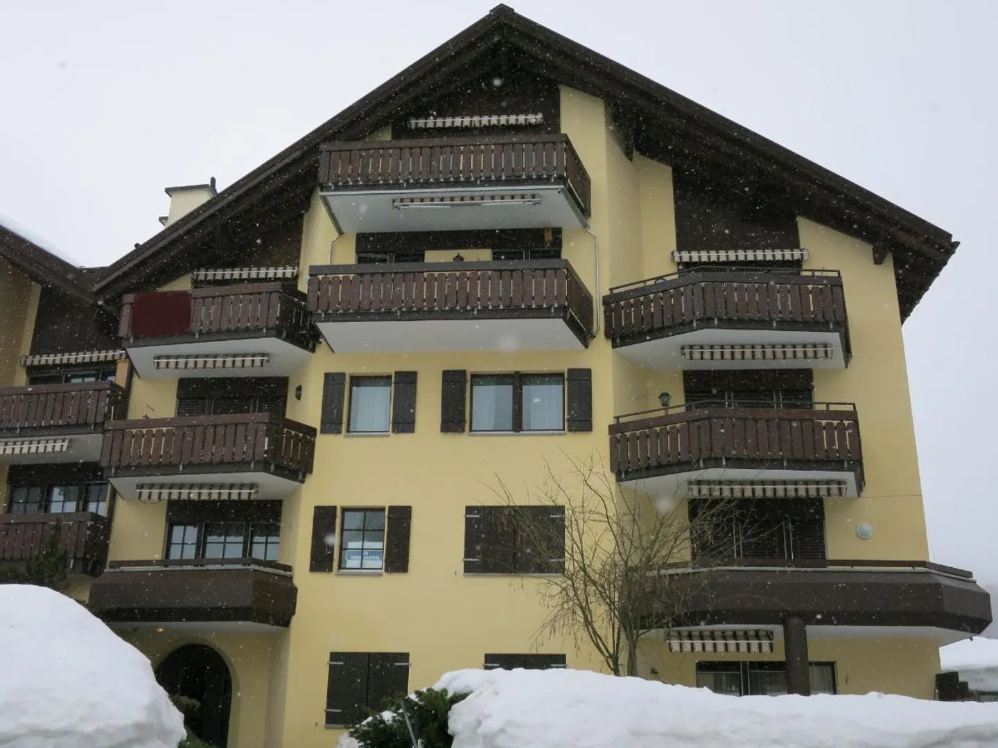 2.5 Room Attic Apartment - Photo 3 of 5