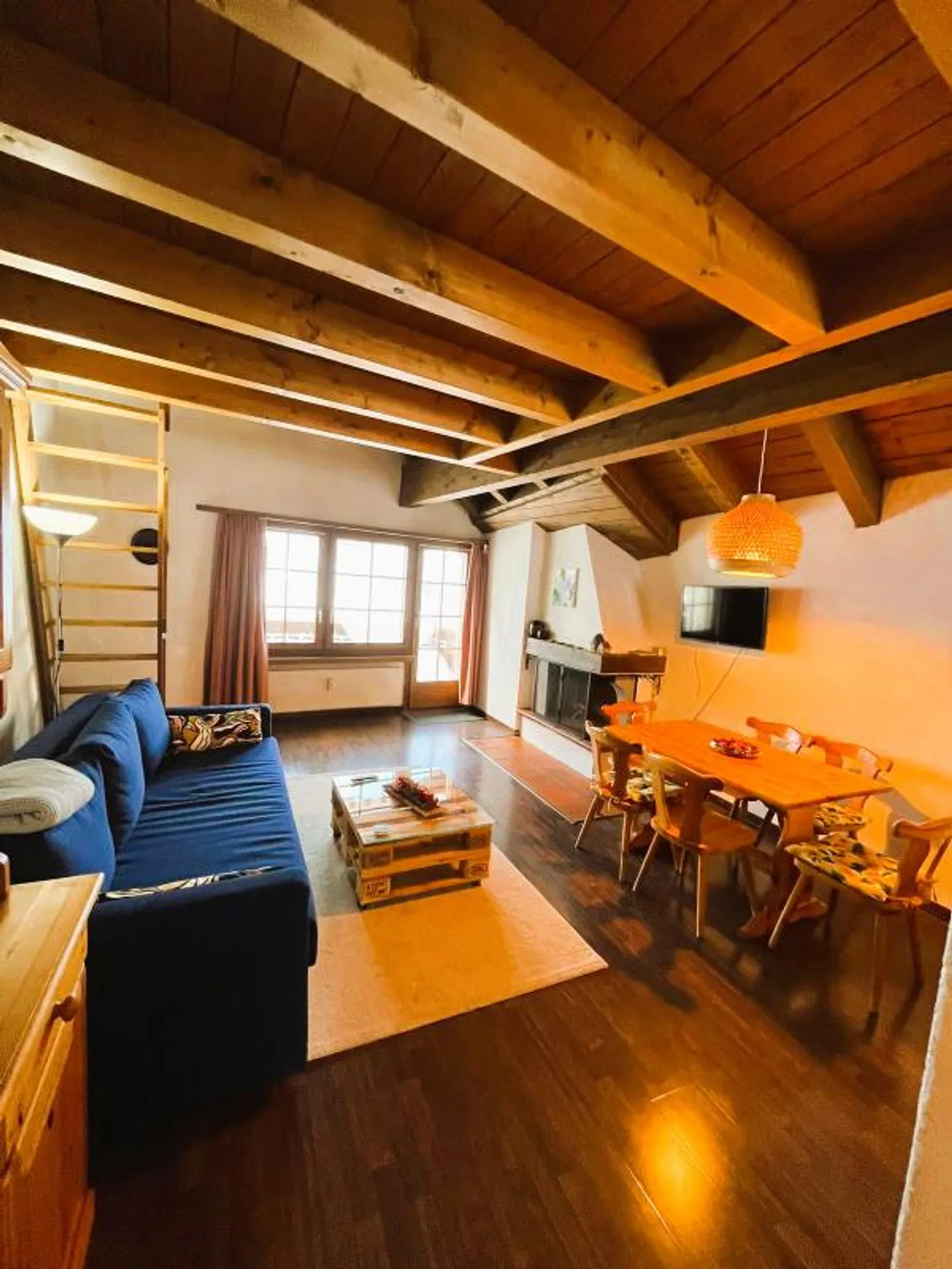 2.5 Room Attic Apartment - Photo 5 of 5