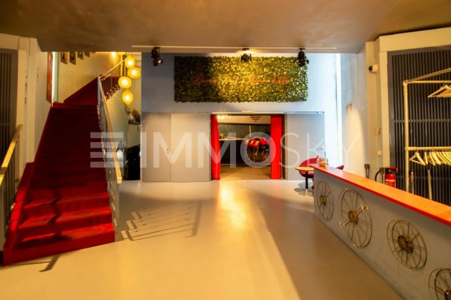 Experience, celebrate, inspire - everything under one roof - Photo 4 of 9