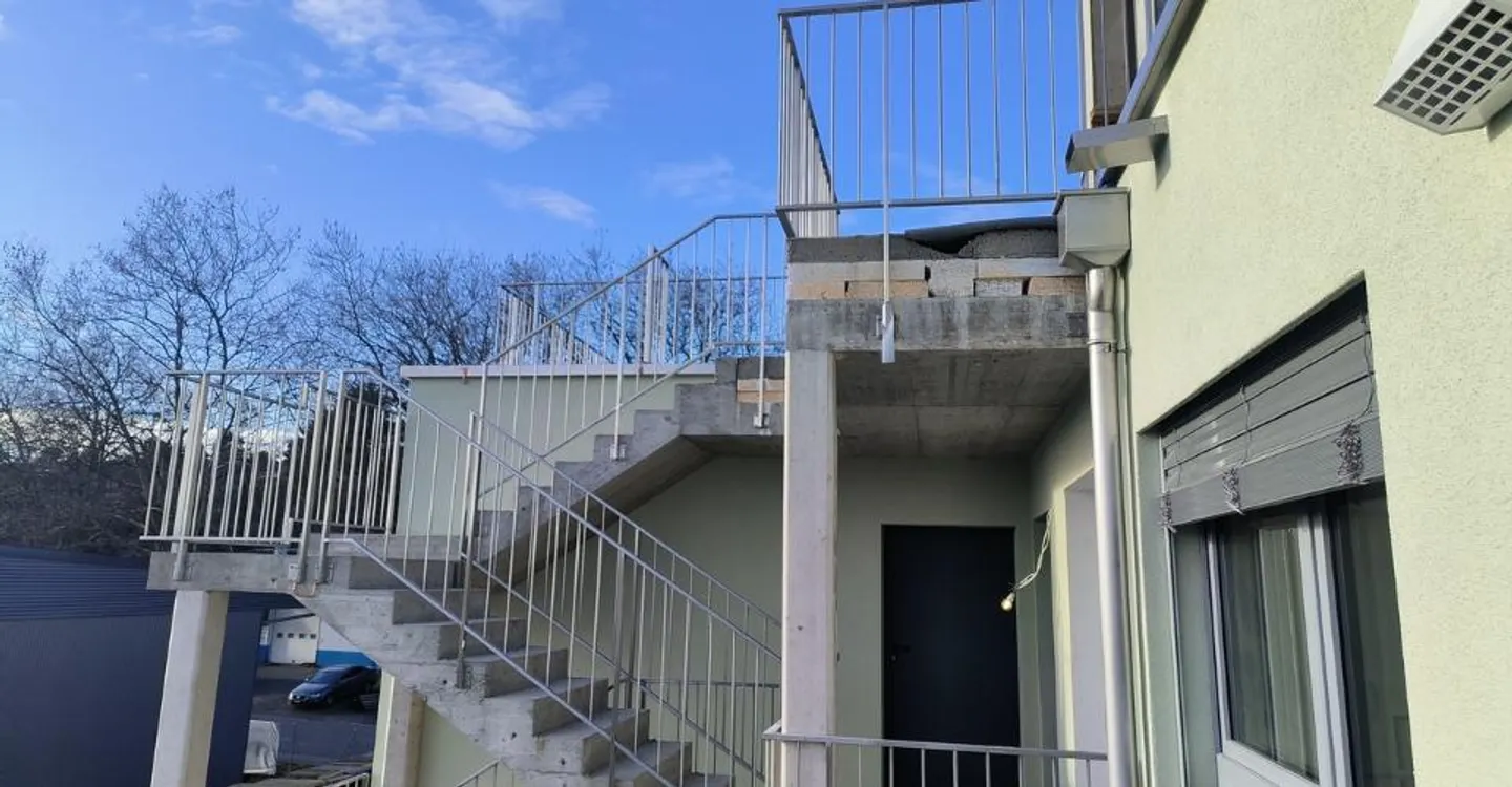 Superficie amministrativa con balcone - 2° piano - Nuovo progetto - Foto 5 di 10