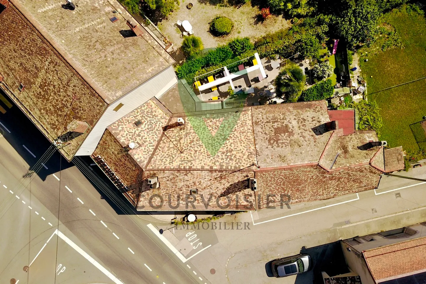 Edificio ad uso misto in vendita - Foto 2 di 7