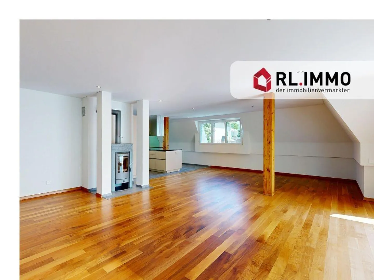 Attico di 4,5 stanze con stile, vista e qualità abitativa - Foto 1 di 7