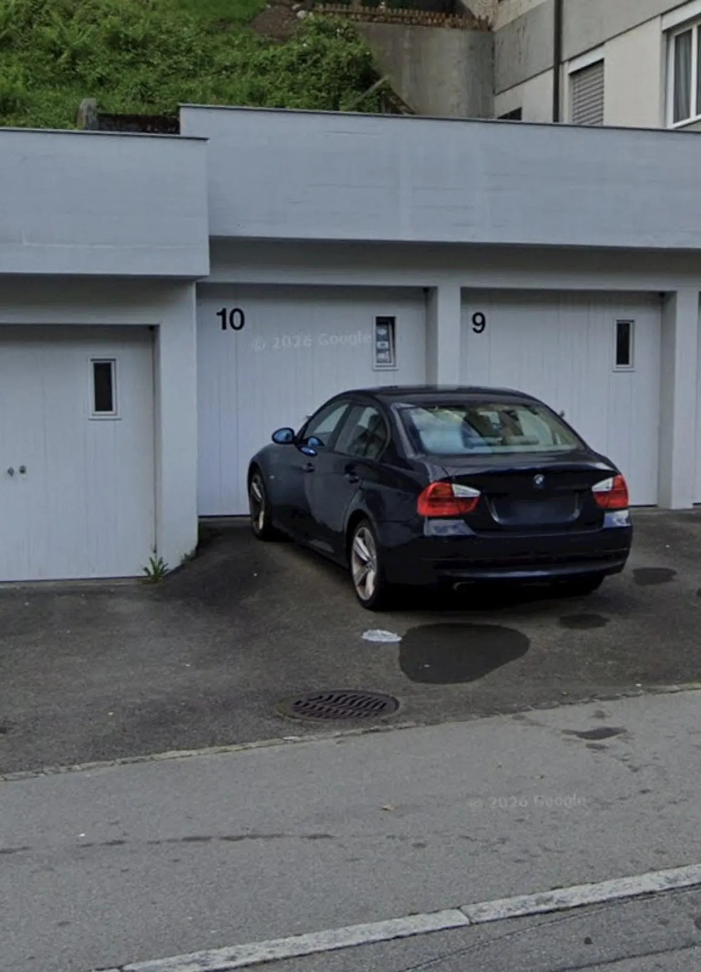 Garage individuel avec place de parking extérieure - Photo 1 sur 1