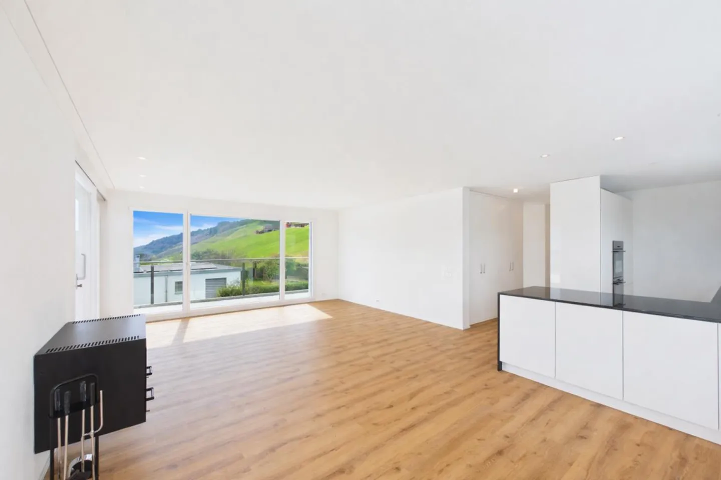 Appartamento con terrazza e vista lago - Foto 2 di 15