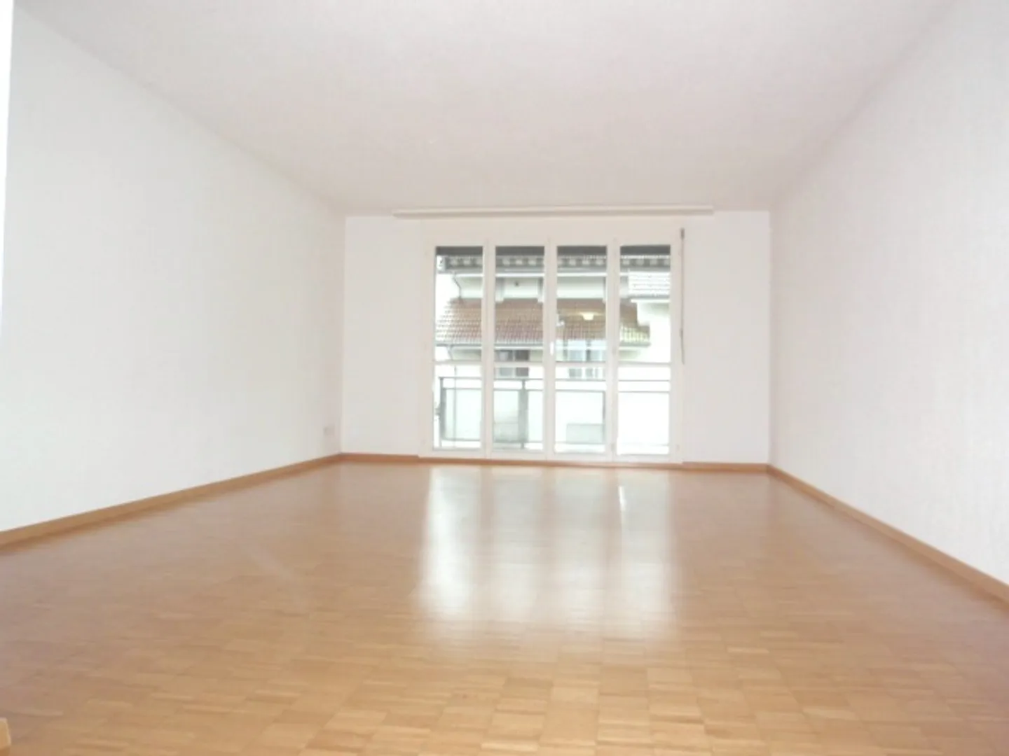 Zona residenziale tranquilla! - Foto 2 di 10
