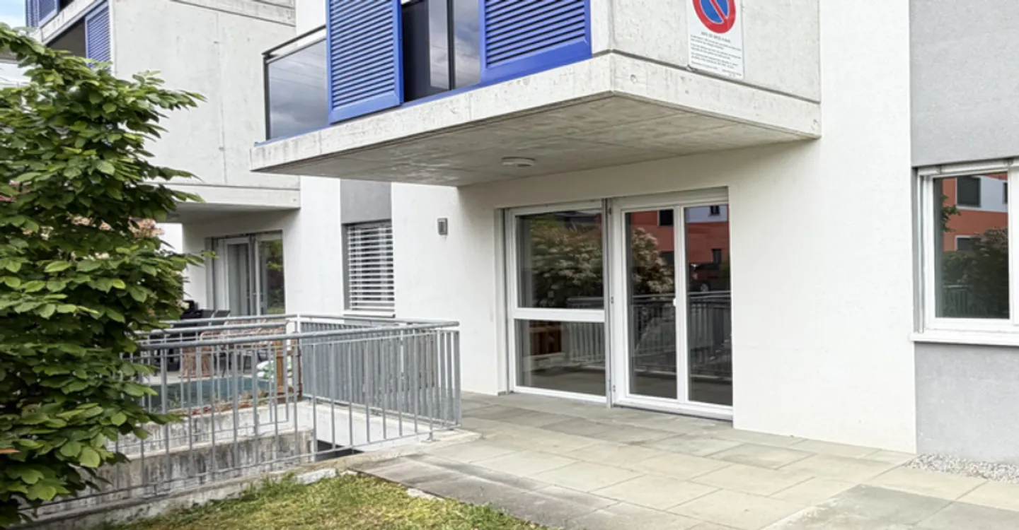 A large terrace - 2 months of net rent offered - Photo 1 of 8