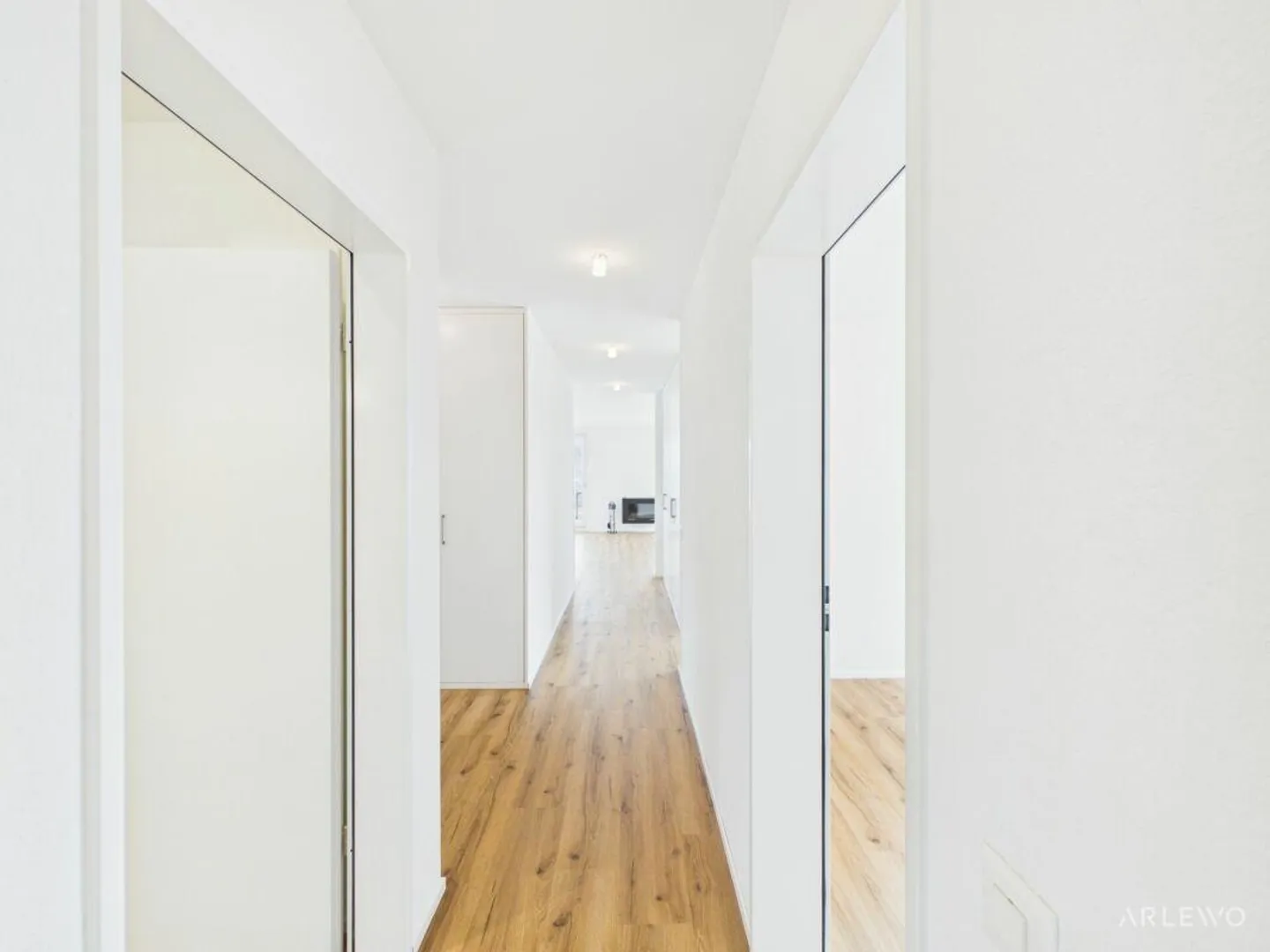 Appartamento con terrazza e vista lago - Foto 8 di 15