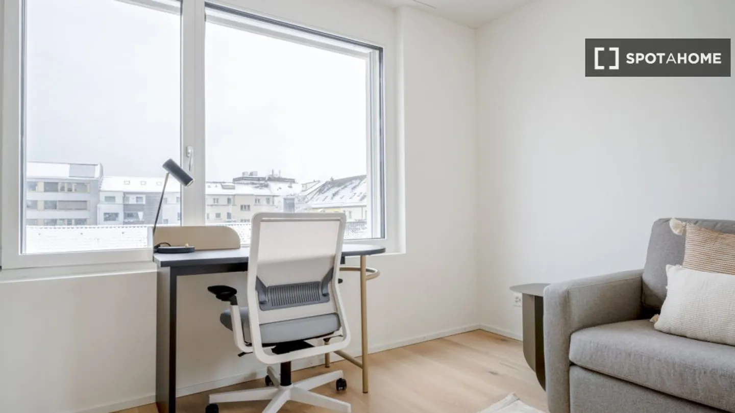 Discover, visit, and rent your new home online with complete confidence. - Photo 3 of 12