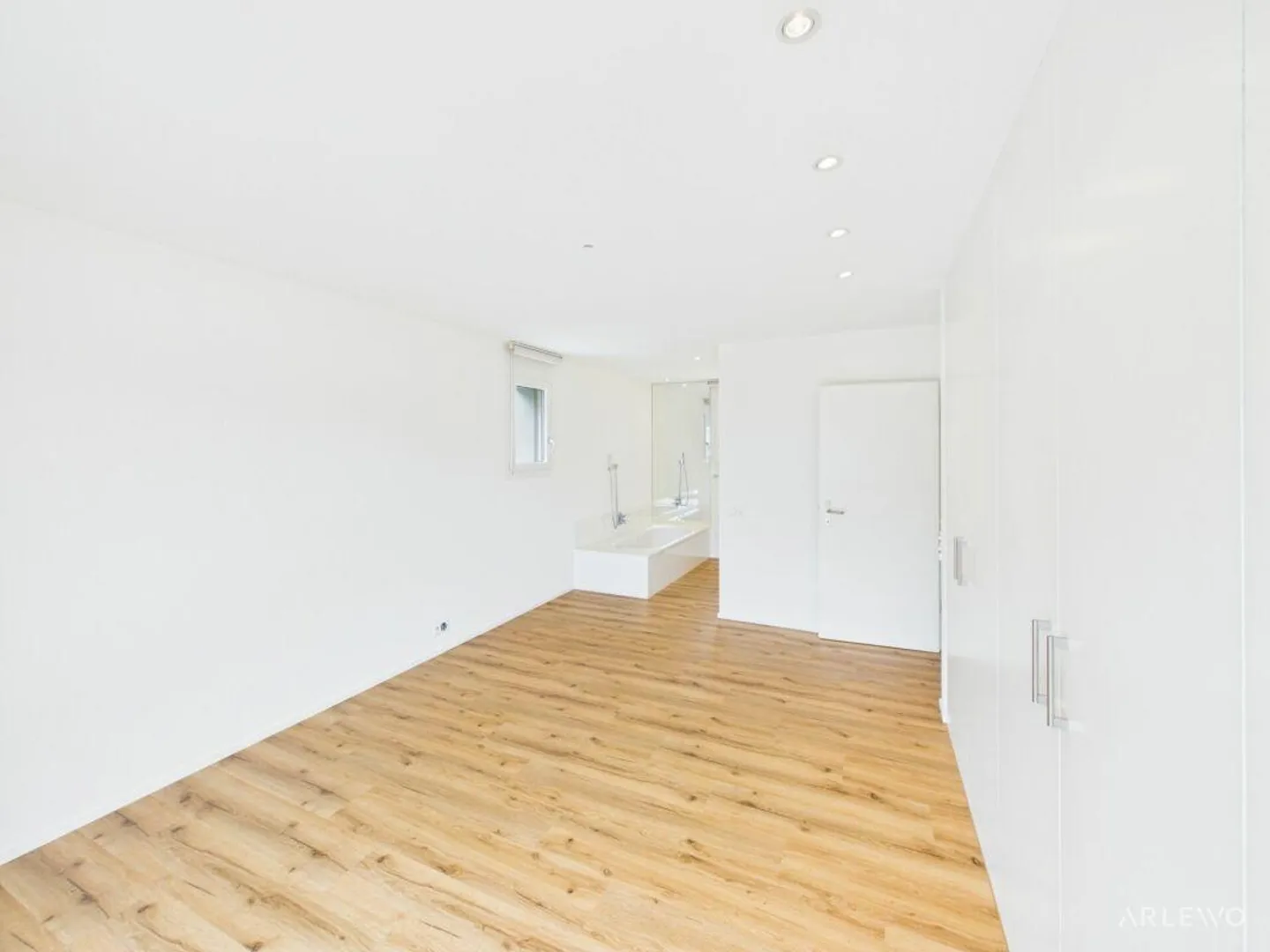 Appartamento con terrazza e vista lago - Foto 10 di 15