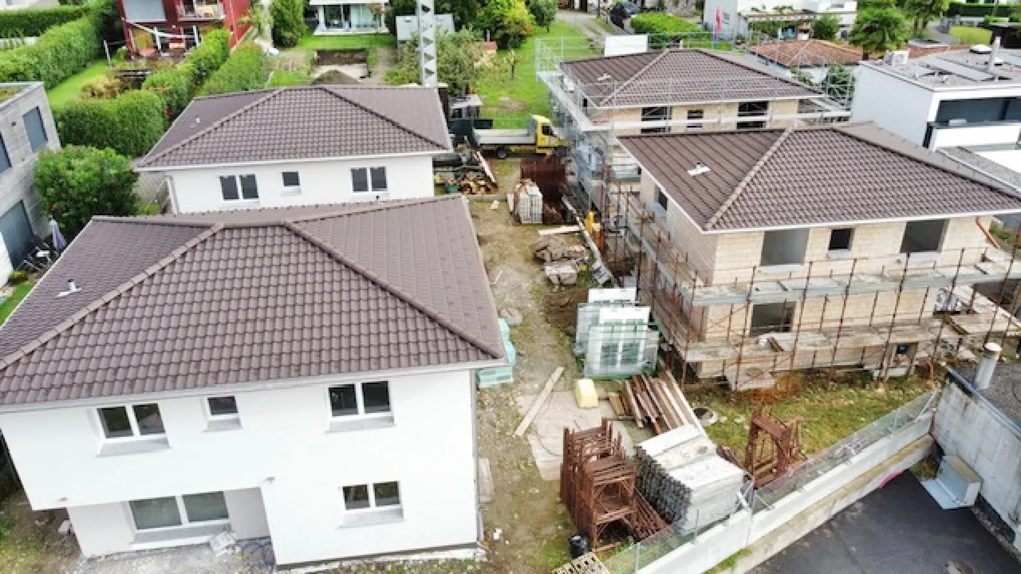 Vente à Cugnasco - Nouvelle maison individuelle avec 5,5 pièces dans un endroit calme - Photo 4 sur 23