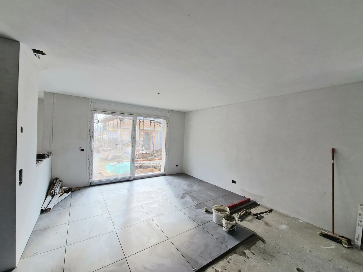 Vente à Cugnasco - Nouvelle maison individuelle avec 5,5 pièces dans un endroit calme - Photo 7 sur 23