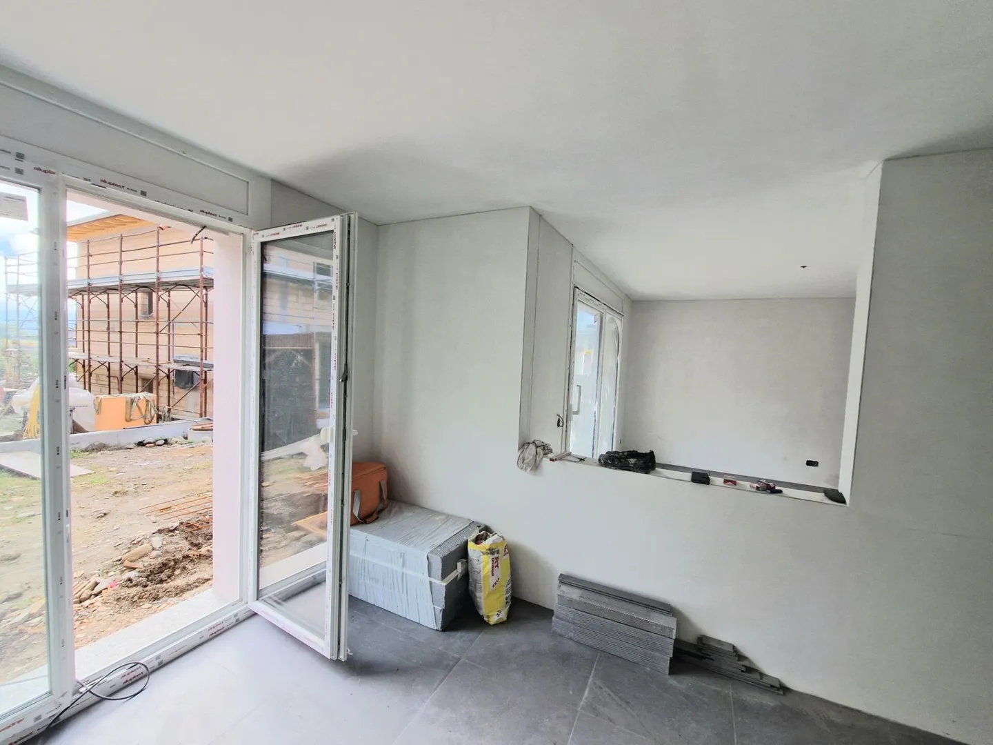 Vente à Cugnasco - Nouvelle maison individuelle avec 5,5 pièces dans un endroit calme - Photo 8 sur 23