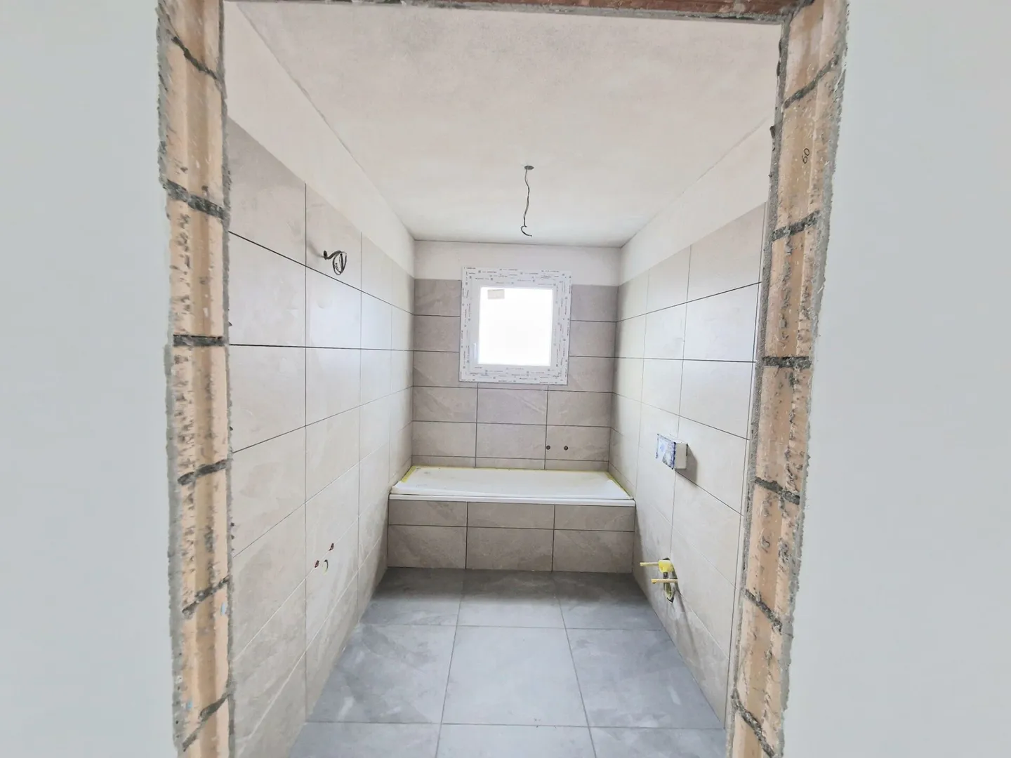 Vente à Cugnasco - Nouvelle maison individuelle avec 5,5 pièces dans un endroit calme - Photo 12 sur 23