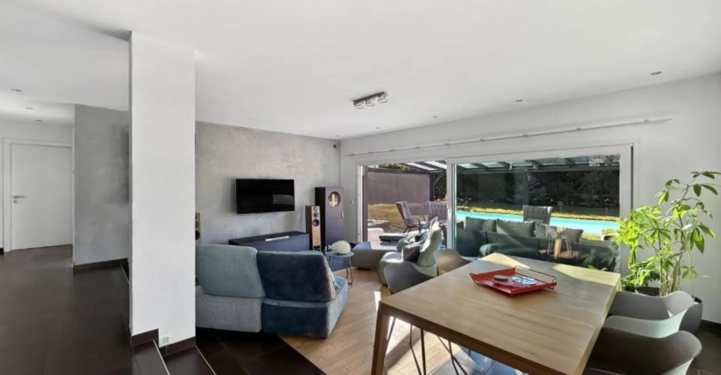 Villa contemporaine avec piscine - Photo 3 sur 12