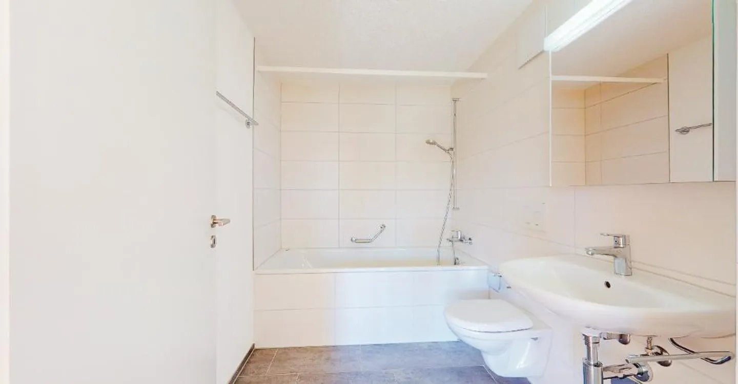 Quiet yet close to the city! - Rent without deposit! - Photo 3 of 8