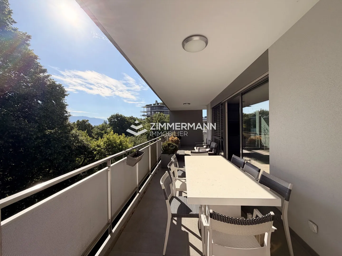 Magnificent 5-room partially furnished apartment with large terrace and unobstructed view! - Photo 1 of 8
