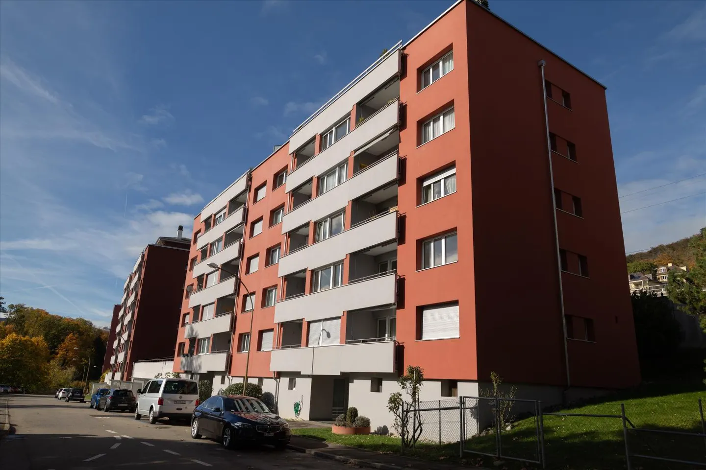 Appartamento spazioso in zona piacevole - Foto 2 di 8