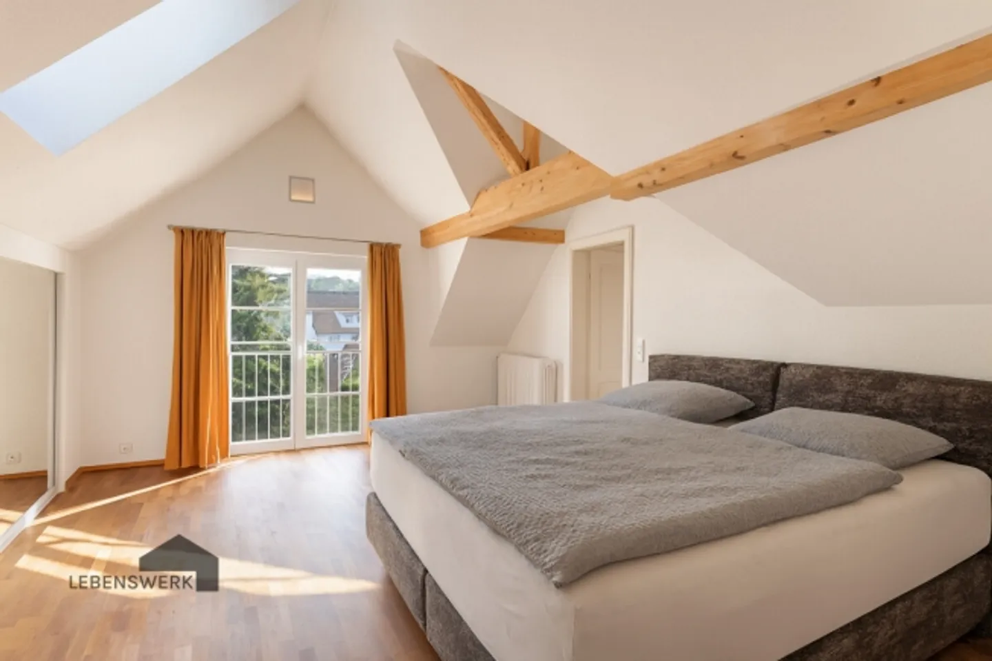 La storia incontra la modernità: casa a travi con vista sul lago, Scherzingen TG - Foto 8 di 10