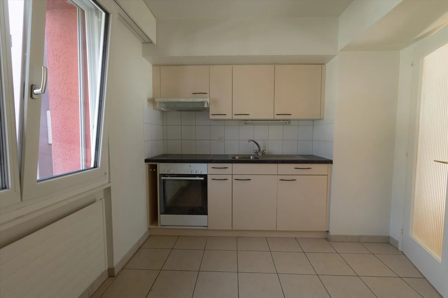 Appartamento spazioso in zona piacevole - Foto 4 di 8