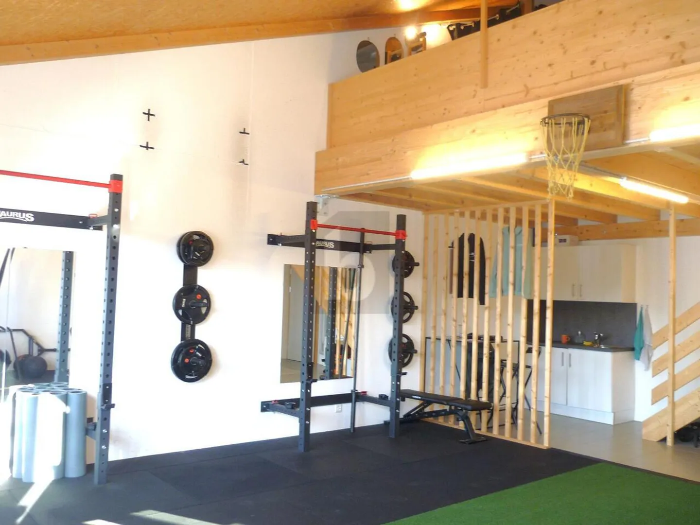 MODERNER HELLER RAUM + MEZZANINE! - Foto 2 von 6