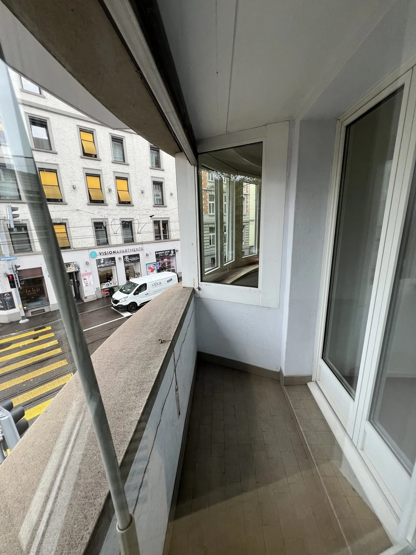 Appartement spacieux de 5 pièces dans un emplacement central à Zurich - Photo 14 sur 16