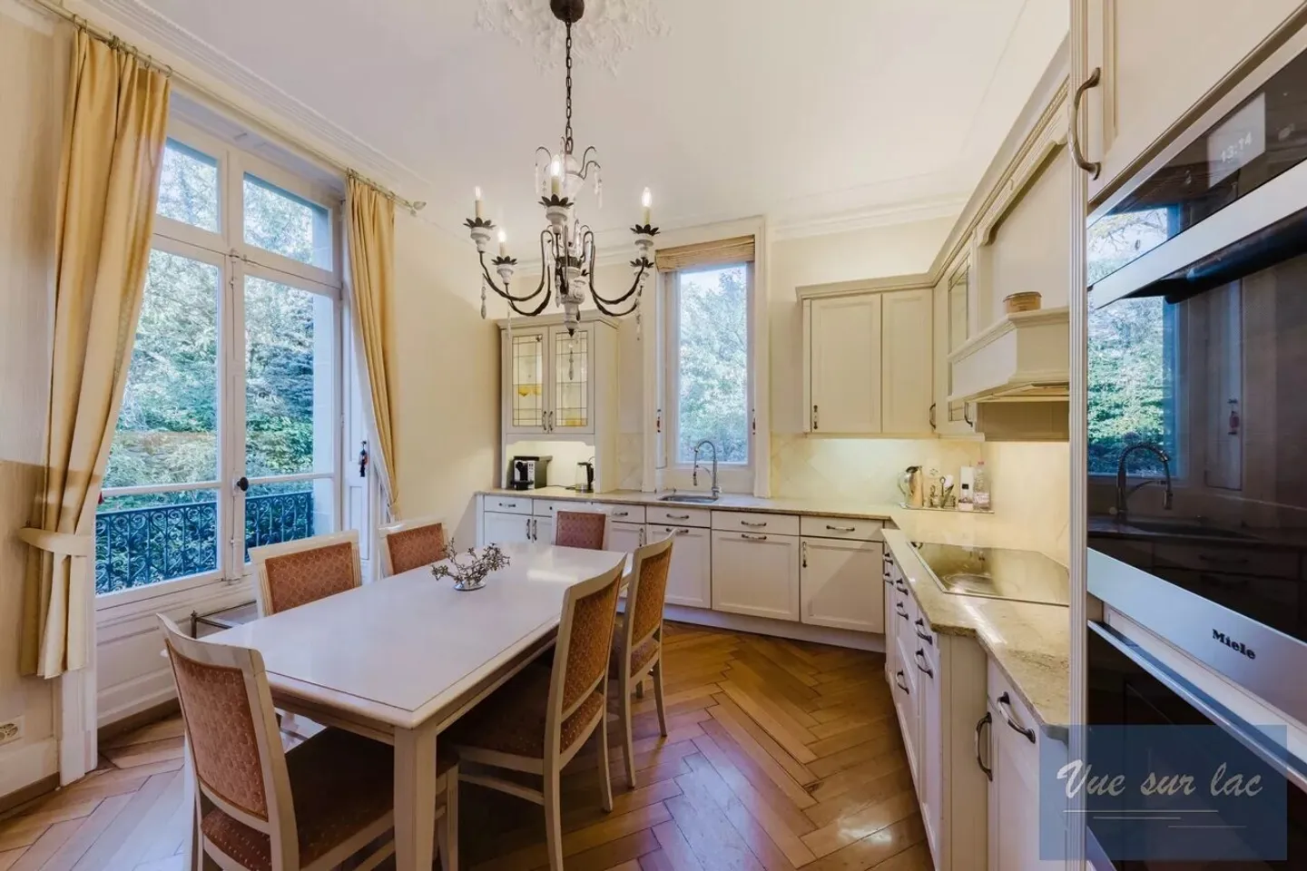 Wunderschönes Privathotel, bezaubernder Garten, nur einen Steinwurf vom See entfernt - Foto 10 von 13